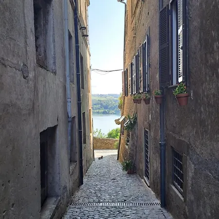 Apartment La Casa Di Lilli Anguillara Sabazia-lago, Relax E Roma A Portata Di Treno *