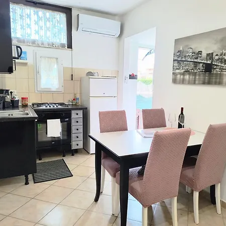 La Casa Di Lilli Apartment *